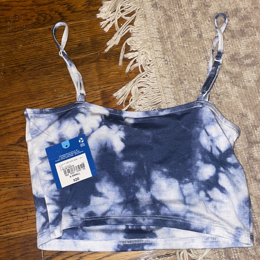 NWT tie dye crop